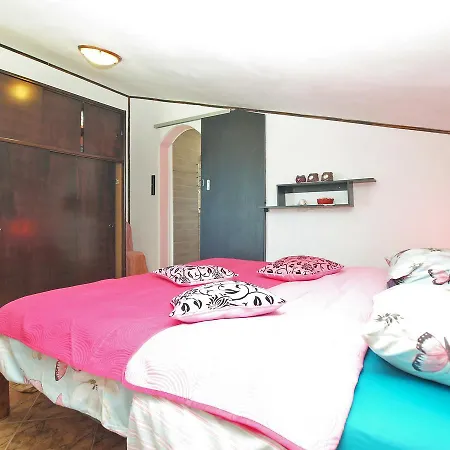 Suzana 1608 *
