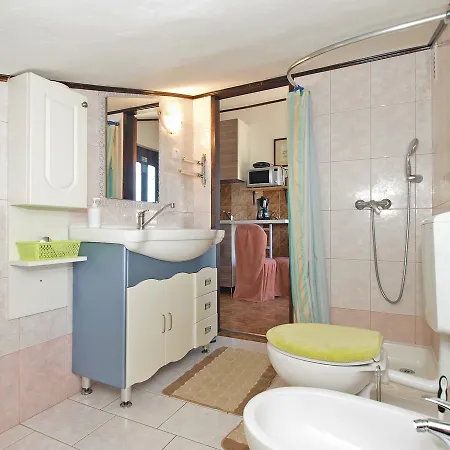 Suzana 1608 Apartman *