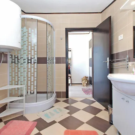 Suzana 1608 Apartman *